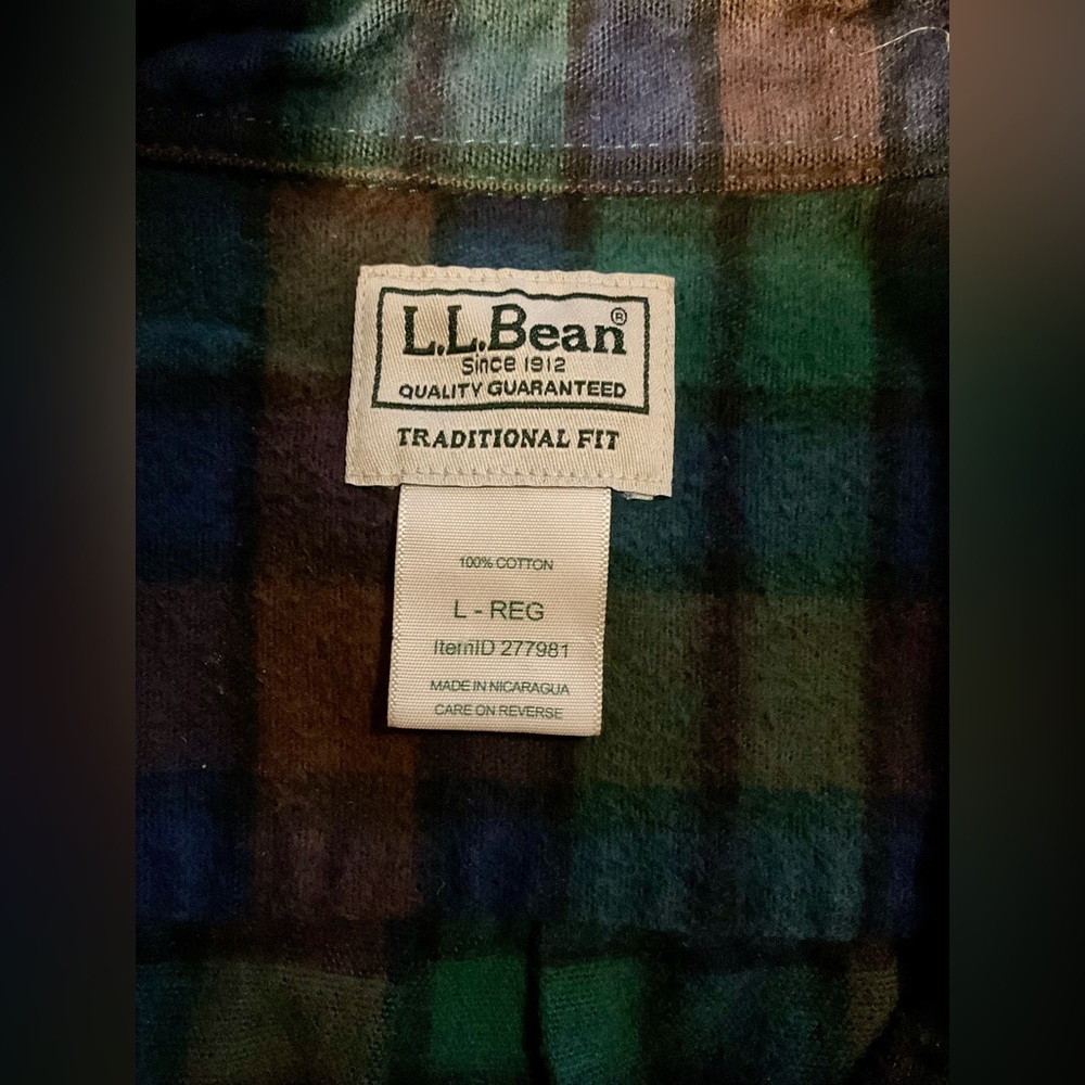 🌱L.L. Bean Green and Brown Checkered flannel button down Shirt - Picture 3 of 5